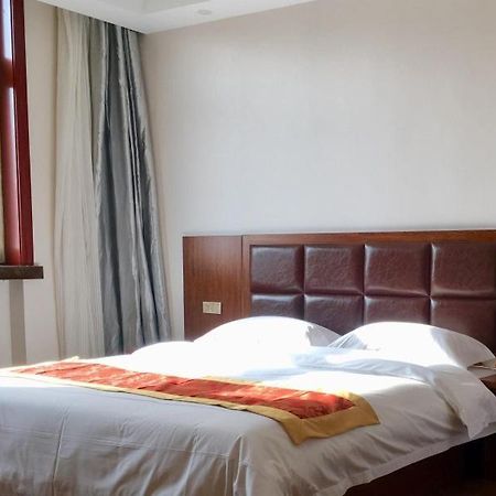 Greentree Alliance Tianshui Railway Station Hotel Exterior photo